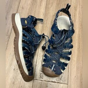 KEEN women blue ribbon lace floral detail athletic sandals . Size US 8 EU 38.5
